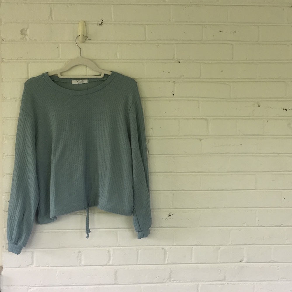 Light weight summer sweater crop top